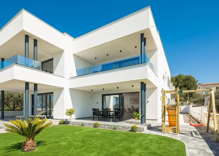 Luxury Sea 파코스탄