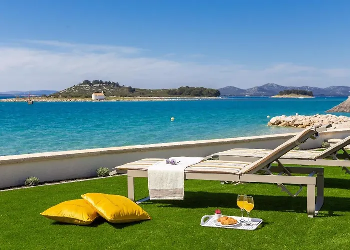 Luxury Sea *