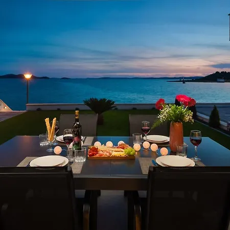 Luxury Sea